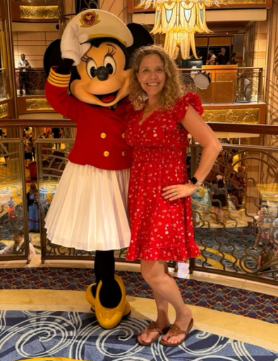 Kelly Maples - Travel Planner with Platinum Mouse